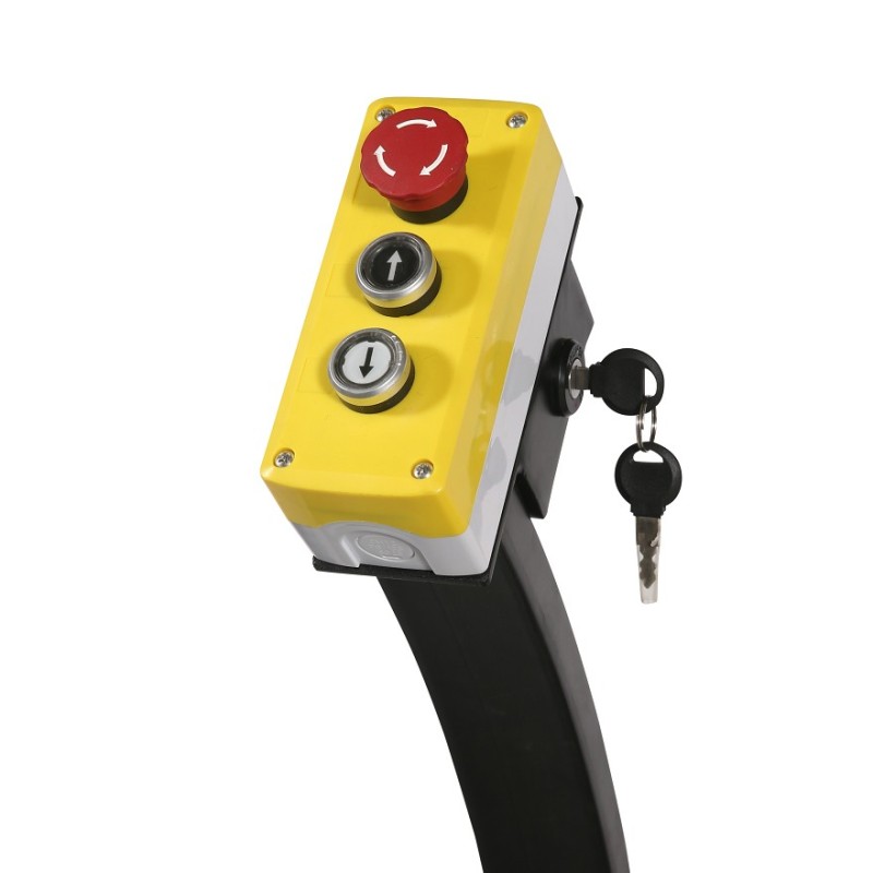 Zoom en la caja de control de la mesa elevadora en U 1000kg 380V