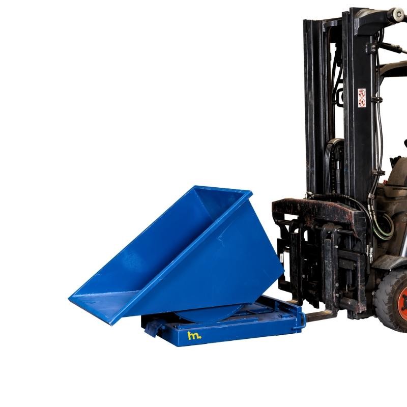 Vista de la tolva autobasculante 150 litros  con carretilla elevadora