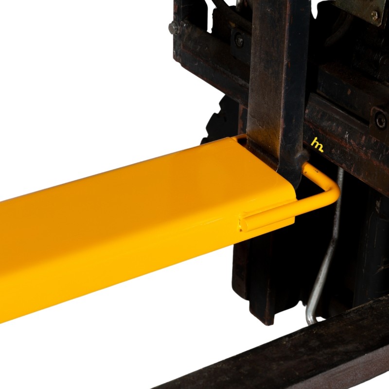 Zoom en el sistema de enganche de las extensiones de horquillas longitud 1525mm