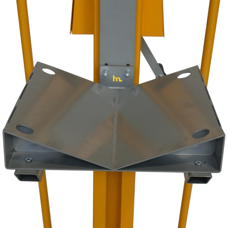 Vista del soporte en V para bobinas en apilador puesto de trabajo