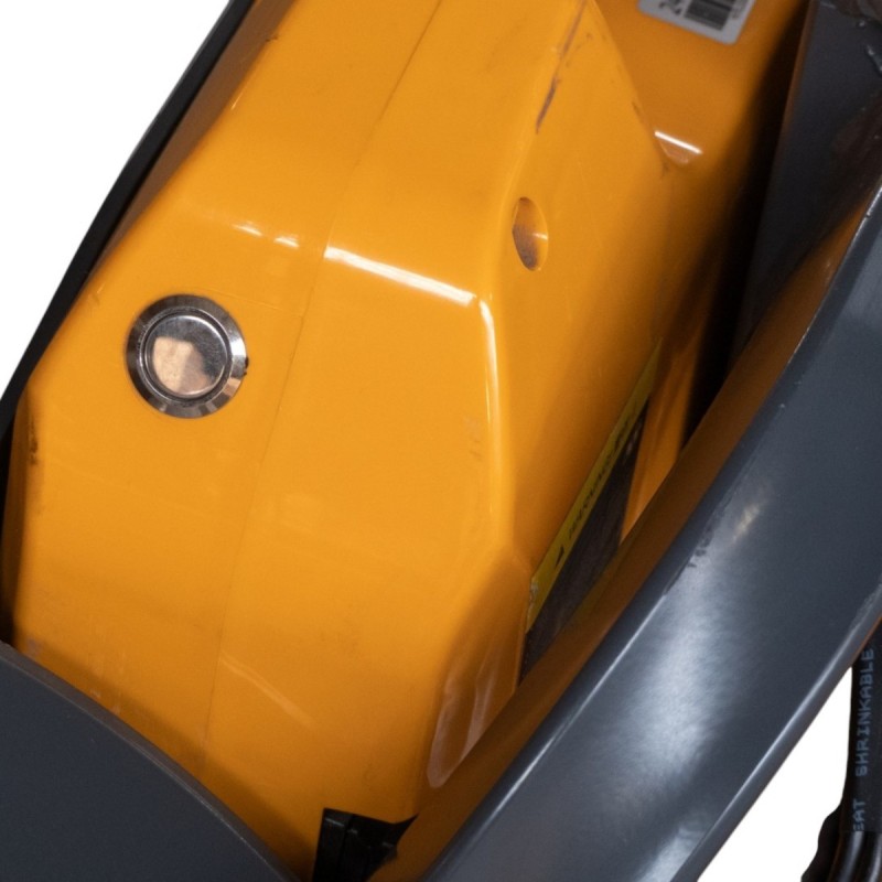 Zoom sobre el botón de encendido de la batería de la transpaleta pesadora eléctrica batería de litio 40 Ah - Capacidad 1500 kg